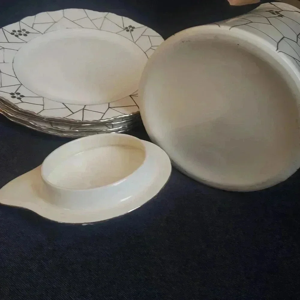 Tea Pot and Desert Plate‎ Set